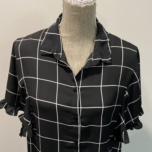 Black White Plaid Button Down Ruffle Sleeve Blouse SZ Medium - Picture 7 of 14